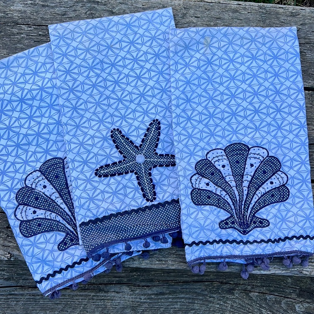 Artistic accents -| set of 3 nautical navy blue and white dish towels